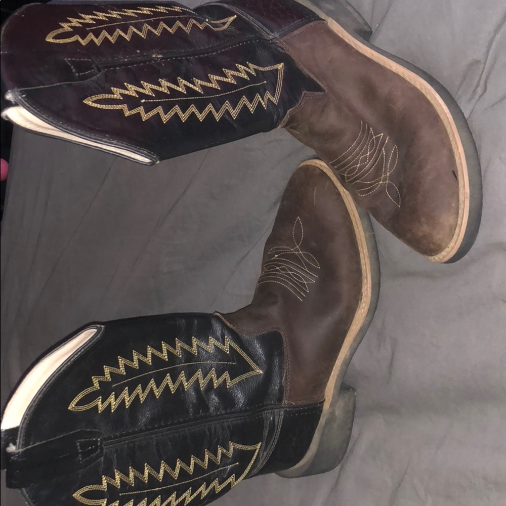 size 8 Old West boots